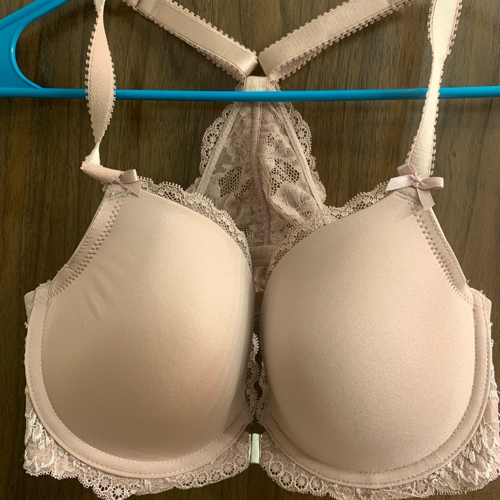 34DD Lacey adore me bra